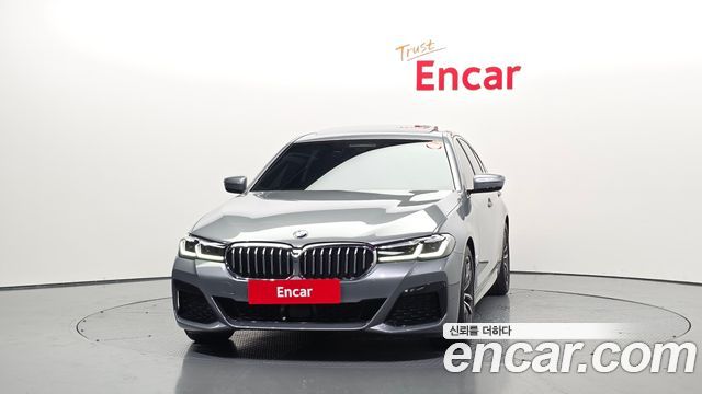 BMW 5-Series G30 520i M Sport - фото 2