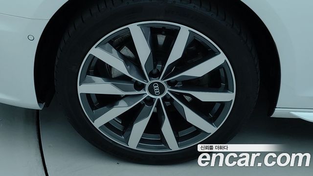 Audi A4 B9 40 TFSI Premium - фото 4