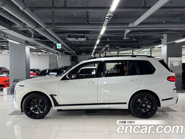 BMW X7 G07 M60i xDrive M sport 6STR - фото 1