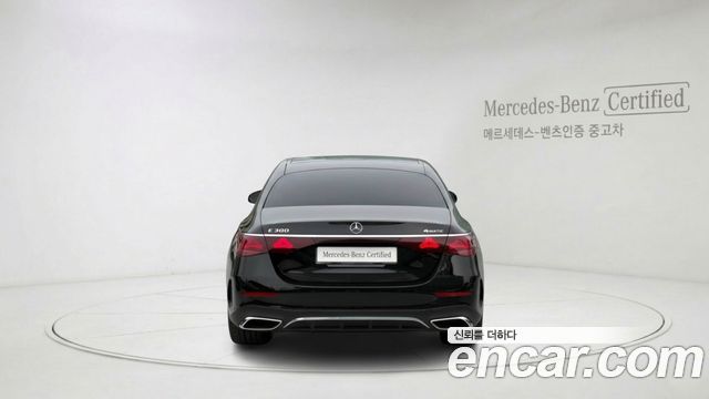 Mercedes-Benz E-Class W214 E300 4MATIC AMG Line - фото 3
