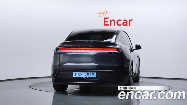 Tesla Model Y RWD - фото 3