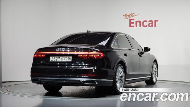 Audi A8 D5 55 TFSI Quattro LWB - фото 1