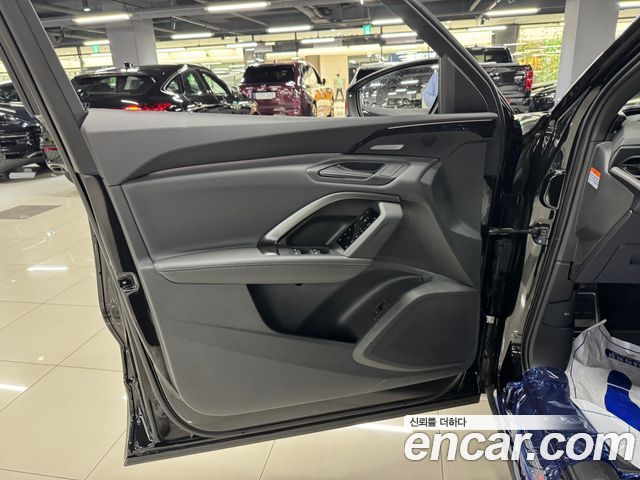 Audi Q5 45 TFSI Quattro S Line Black Edition Sport Back - фото 4