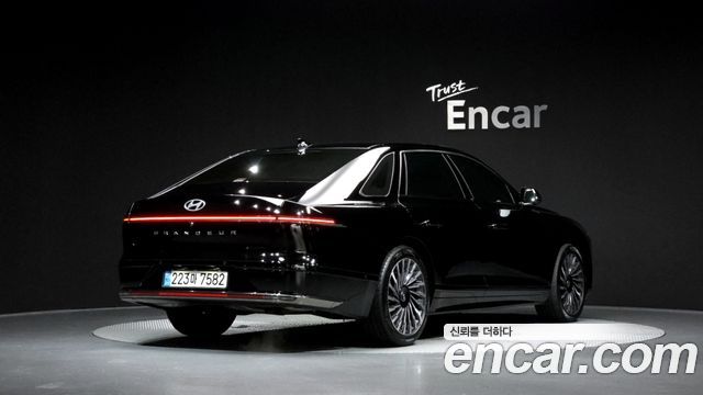 Hyundai Grandeur GN7, гибрид Calligraphy - фото 1