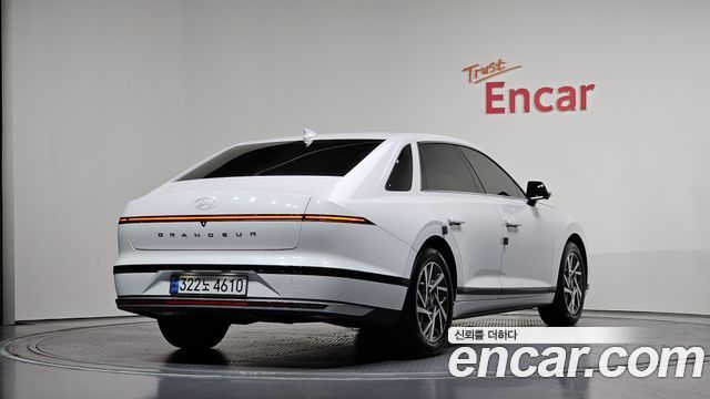 Hyundai Grandeur GN7 2,5 Gasoline 2WD Exclusive - фото 0