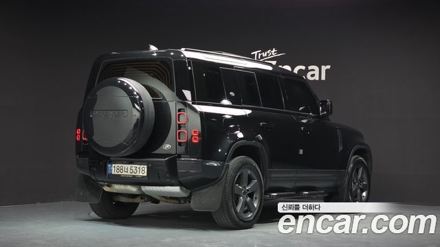 Land Rover Defender L663 110 D300 HSE - фото 1