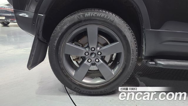 Land Rover Defender L663 110 D300 HSE - фото 4