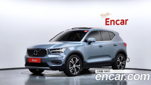 Volvo XC40 B4 Inscription - фото 0