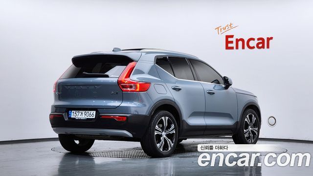 Volvo XC40 B4 Inscription - фото 1