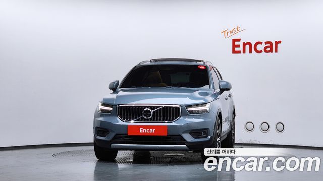 Volvo XC40 B4 Inscription - фото 2