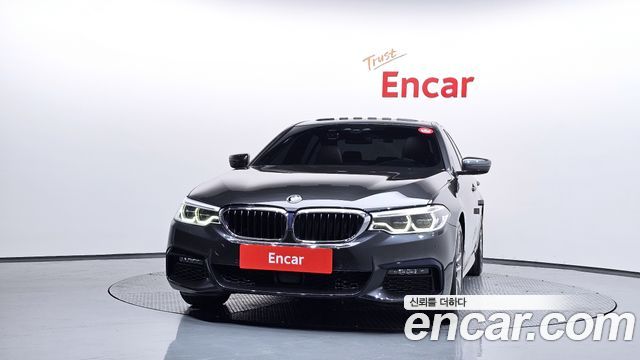 BMW 5-Series G30 520i M Sport - фото 2