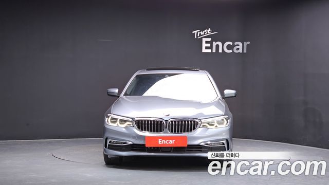 BMW 5-Series G30 520d xDrive Luxury Plus - фото 1