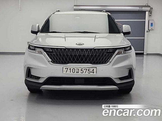 Kia Carnival 4-го поколения 11-Seater Prestige - фото 1