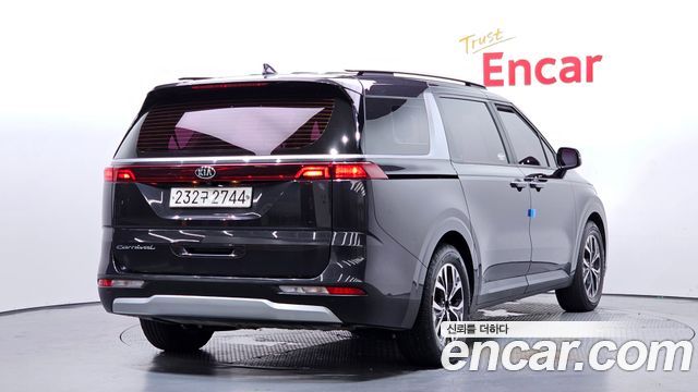 Kia Carnival 4-го поколения 9-Seater Prestige - фото 1