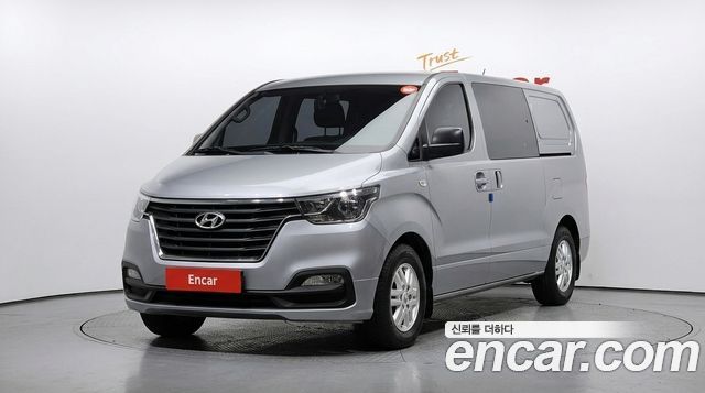 Hyundai Starex Новый Van 5-Seater Smart - фото 0