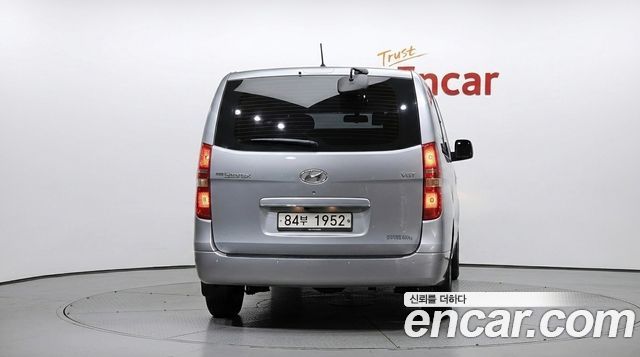Hyundai Starex Новый Van 5-Seater Smart - фото 3