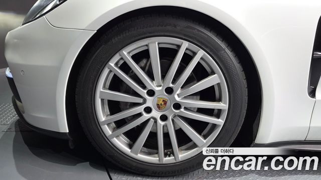 Porsche Panamera 3.0 AWD - фото 4