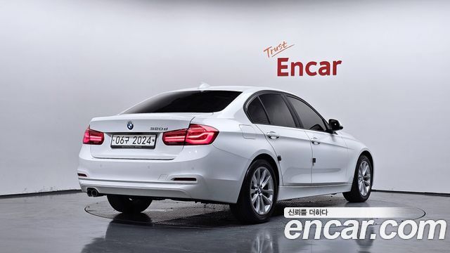 BMW 3-Series F30 320d - фото 1