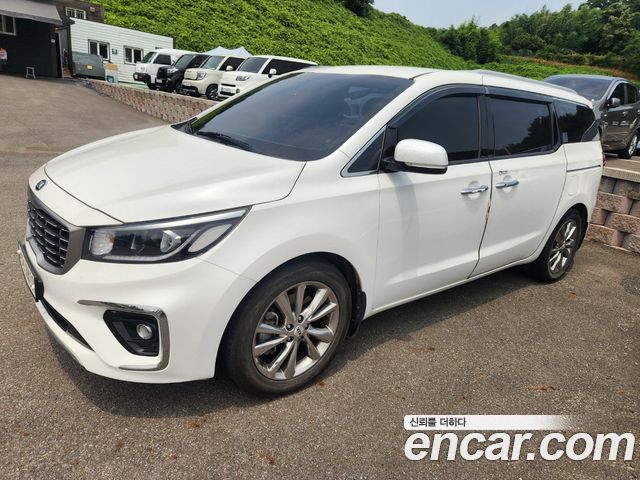 Kia Carnival Новый 9-Seater Prstige - фото 1