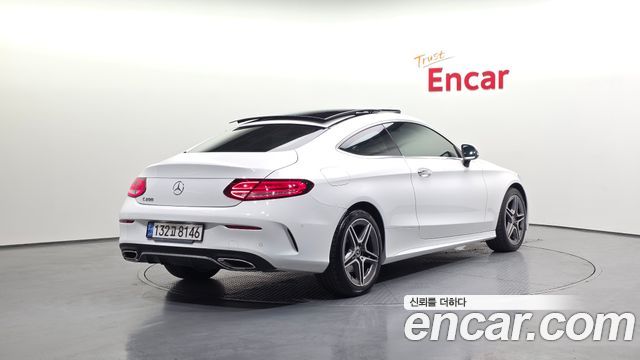 Mercedes-Benz C-Class W205 C200 Coupe - фото 1