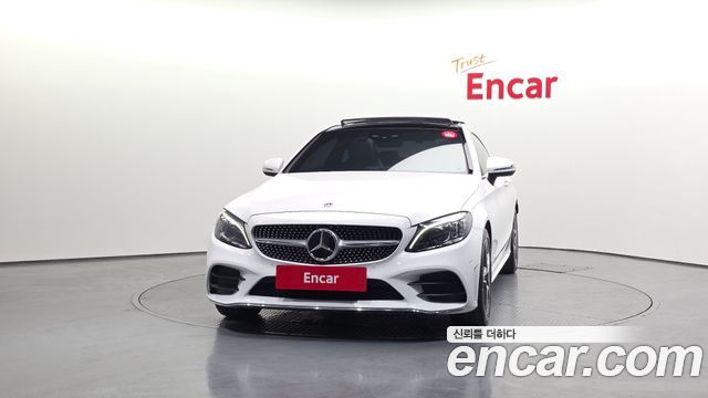 Mercedes-Benz C-Class W205 C200 Coupe - фото 2