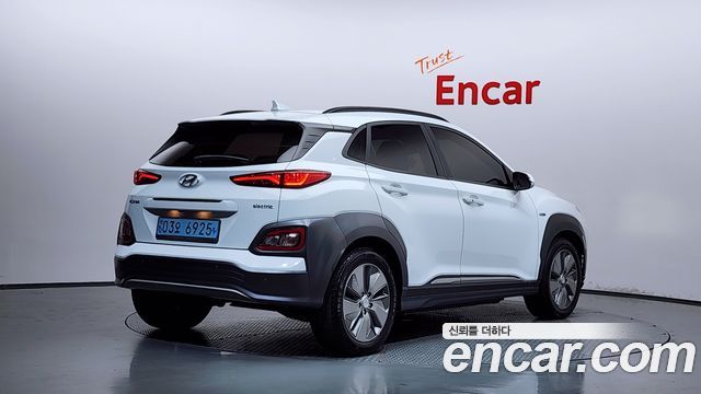 Hyundai Kona Premium - фото 1