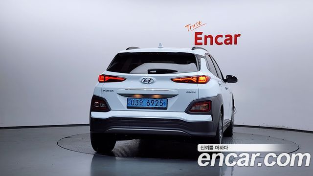 Hyundai Kona Premium - фото 3