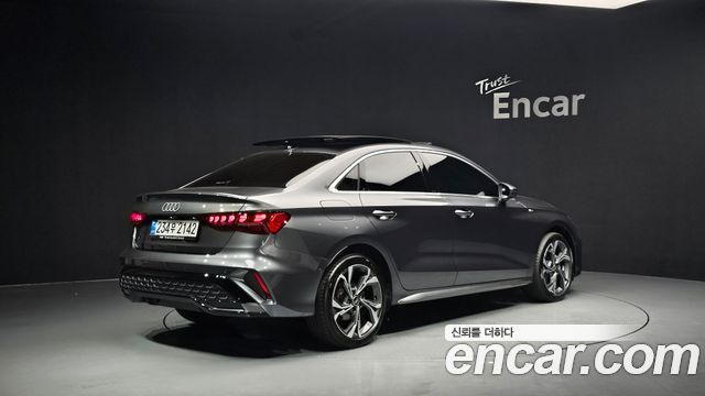 Audi A3 40 TFSI Premium - фото 1