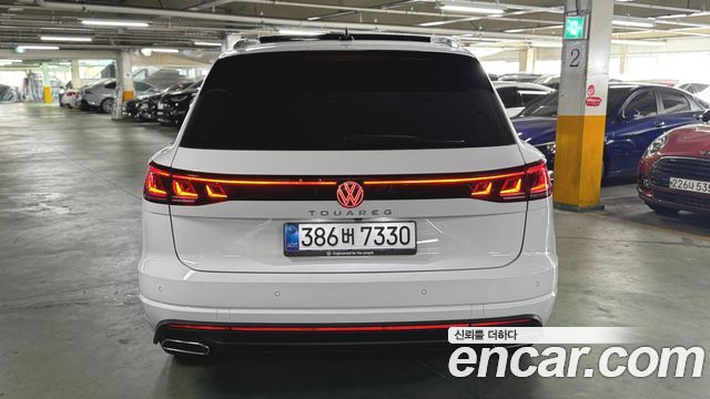 Volkswagen Touareg 3-го поколения 3.0 TDI Prestige - фото 3