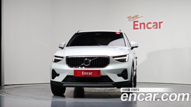 Volvo XC40 B4 Ultimate Bright - фото 2