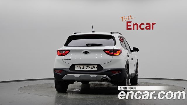 Kia Stonic 1.4 Prestige - фото 2