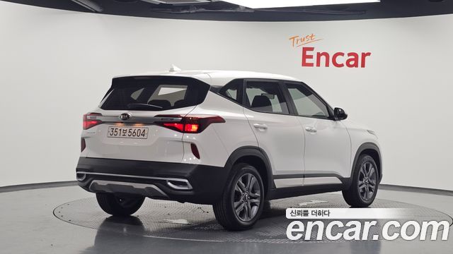 Kia Seltos Diesel 1.6 2WD Prestige - фото 1