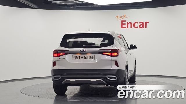 Kia Seltos Diesel 1.6 2WD Prestige - фото 3