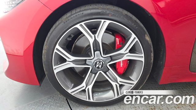 Kia Stinger 2.0 Turbo 2WD Platinum - фото 4