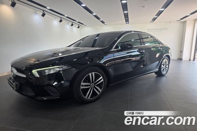 Mercedes-Benz A-Class W177 A220 Sedan - фото 0