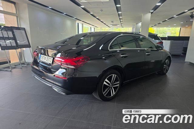 Mercedes-Benz A-Class W177 A220 Sedan - фото 1