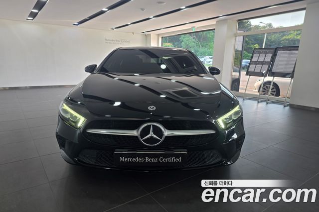 Mercedes-Benz A-Class W177 A220 Sedan - фото 2