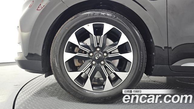 Kia Carnival 4-го поколения 9-Seater Signature - фото 4