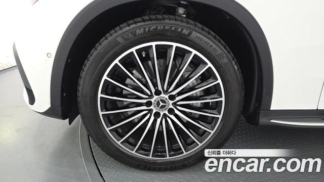 Mercedes-Benz GLC-Class X254 GLC300 4MATIC AMG Line - фото 4