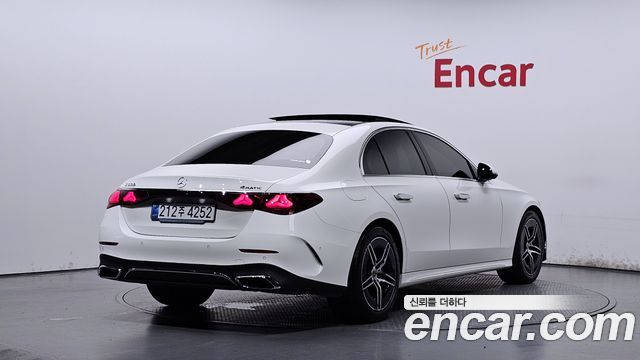 Mercedes-Benz E-Class W214 E300 4MATIC AMG Line - фото 1