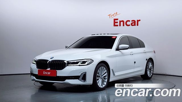 BMW 5-Series G30 523d xDrive Luxury - фото 0