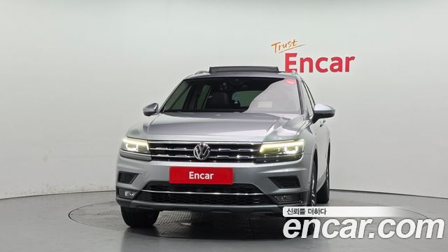 Volkswagen Tiguan 2.0 TDI Prestige - фото 2