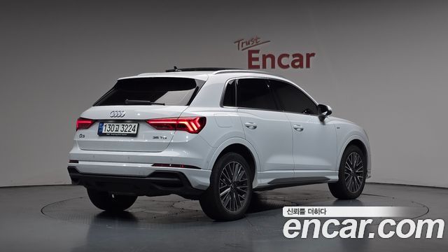 Audi Q3 F3 35 TDI Premium - фото 0