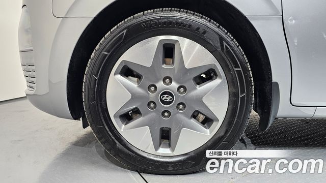 Hyundai Staria Tourer 11-Seater Modern - фото 3