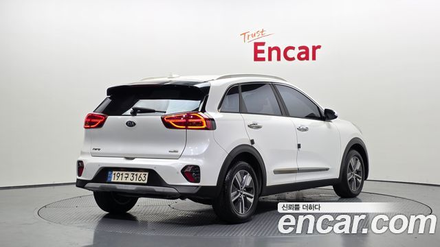 Kia Niro Новый 1.6 HEV Prestige - фото 1