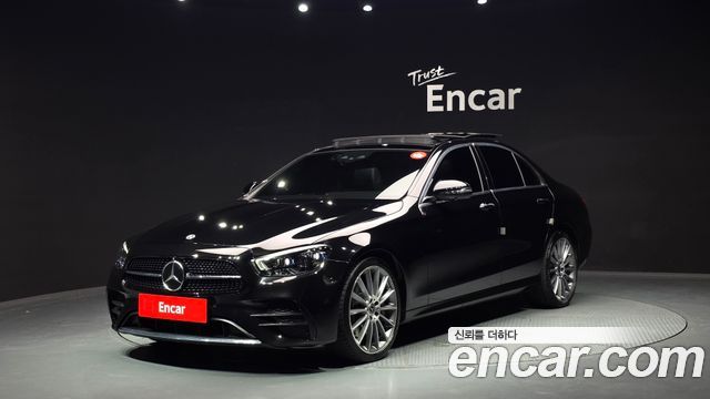 Mercedes-Benz E-Class W213 E350 4MATIC AMG Line - фото 0