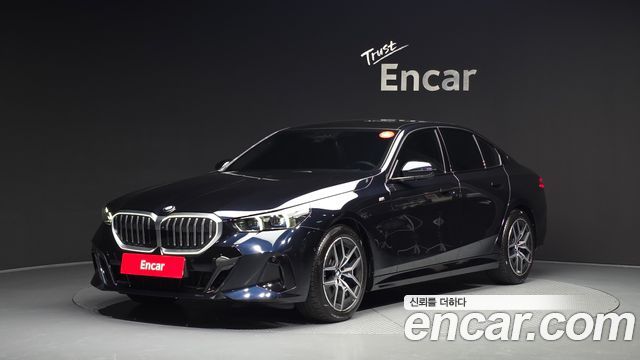 BMW 5-Series G60 520i M Sport - фото 0