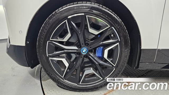 BMW iX xDrive50 Sports Plus - фото 4