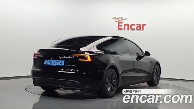 Tesla Model 3 Long Range AWD - фото 0