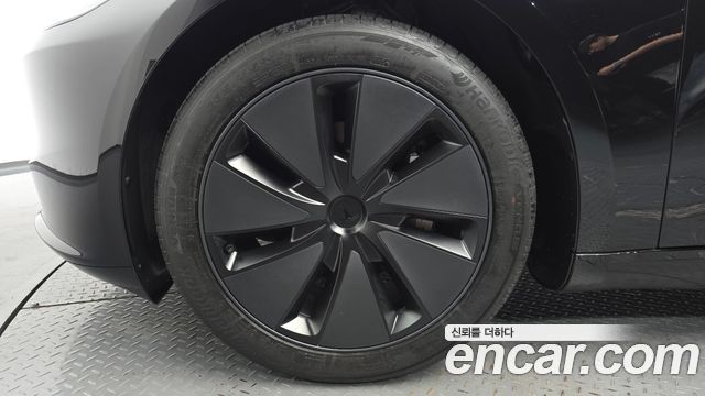Tesla Model 3 Long Range AWD - фото 3